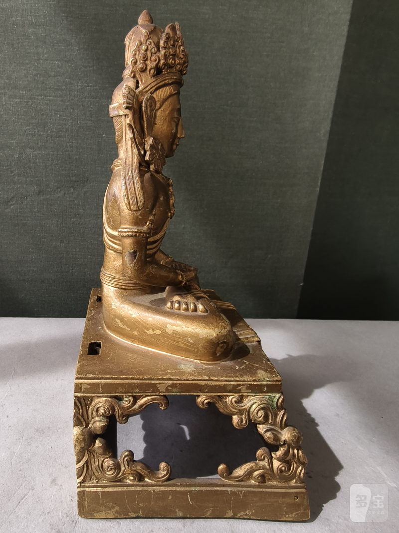 A gilt-bronze figure of Amitayus seated on a throne - 图10